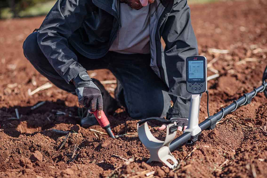 Minelab X-Terra Elite Expedition Pack