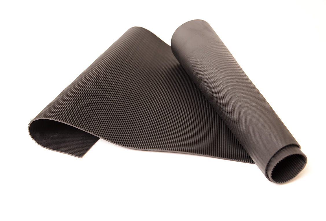 Rubber matting V-Ribbed, black